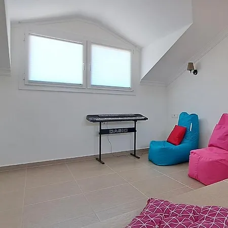 Villa Tei, With Swimming Pool In ölüdeniz New Fethiye